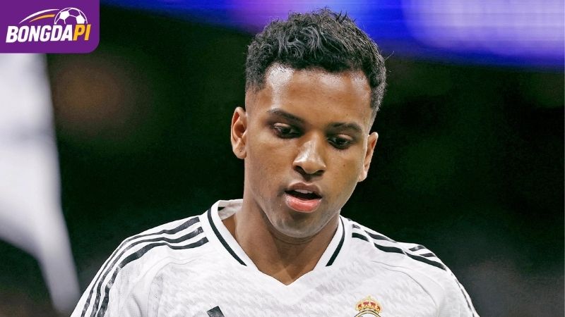 Rodrygo co the roi Real Madrid